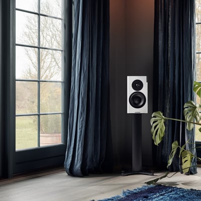 Dynaudio-Focus-20-XD---White-Satin---Lifestyle-02_2048x2048px